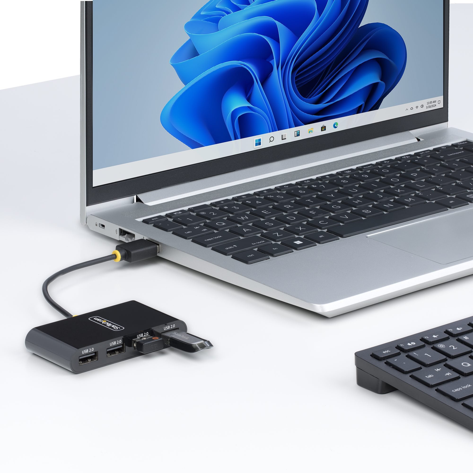 StarTech.com ST4200MINI2-USB-HUB hub & concentrateur 480 Mbit/s Noir - Image 5