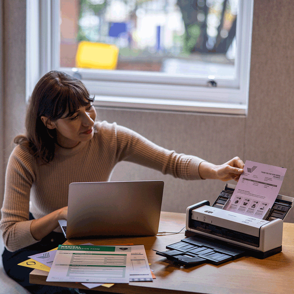 BROTHER ADS-1300 Compact Desktop Scanner (ADS1300) - Cartouches Certifiees