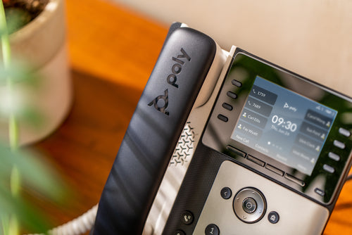 HPE HP Poly Edge E300 and PoE-enabled IP phone Black 8 lines IPS (82M92AA) - Cartouches Certifiees