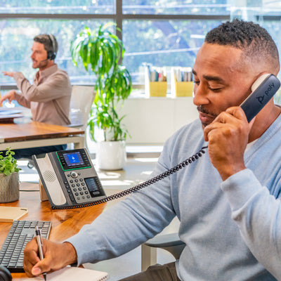 HPE HP Poly Edge E450 and PoE-enabled IP phone Black 8 lines IPS (82M90AA) - Cartouches Certifiees