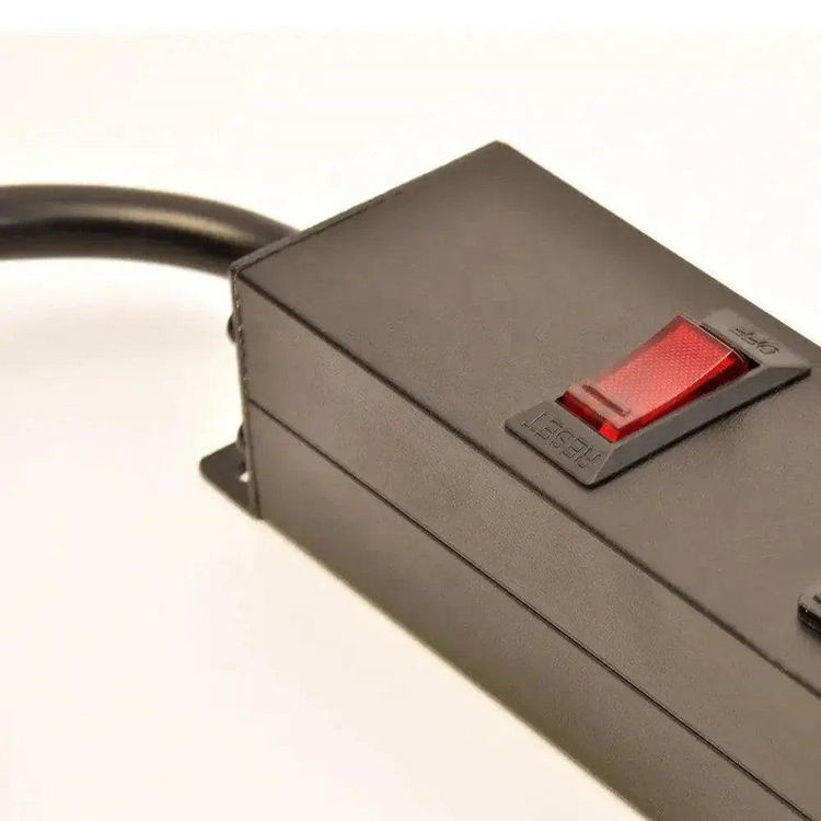 MLINK Metal Surge Protector Power Bar, 6 Outlets, 8ft Cord (96529) - Cartouches Certifiees