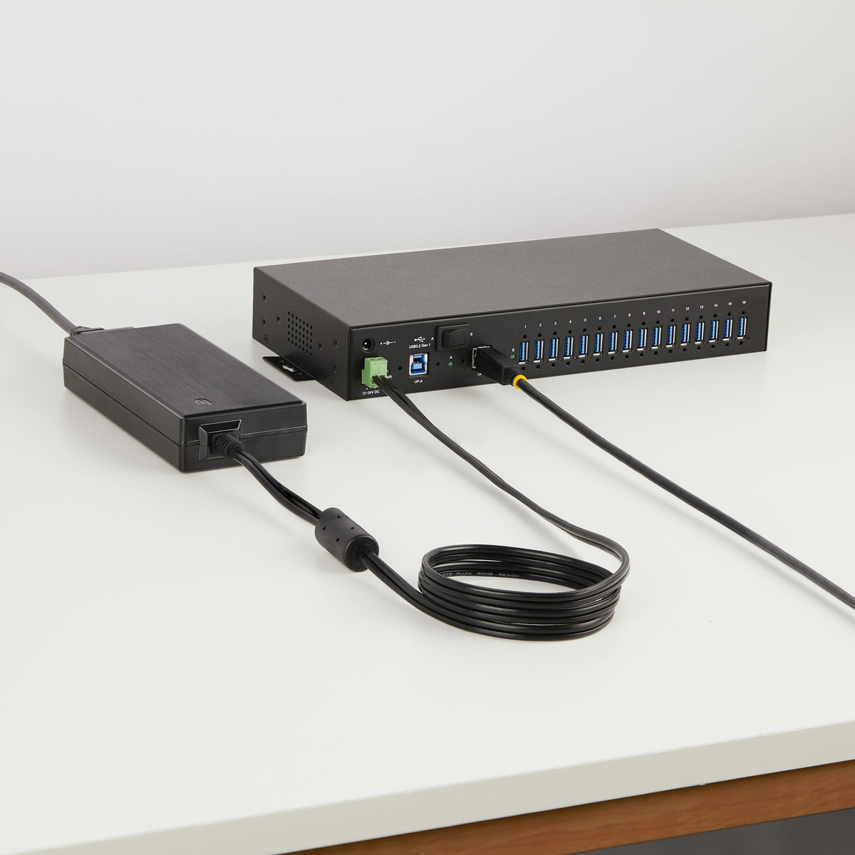 STARTECH interface hub 2 x USB 3.2 Gen 1 (3.1 Gen 1) Type-B 5000 Mbit/s Black (S5G16AINDS-USB-A-HUB) - Cartouches Certifiees